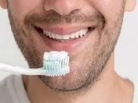 مسواک زدن
