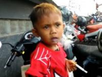 پسر بچه سیگاری