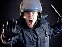 حمله پلیس به راننده