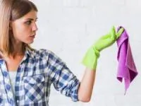 خط و خش میز شیشه ای