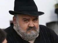 اکبر عبدی