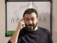 کامبیز دیرباز