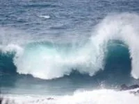 برخورد موج سنگین با هتل