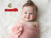 رشد نوزاد 4 ماهه