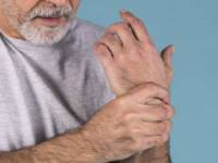 علت درد دست چپ