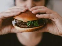 اهمیت جویدن غذا