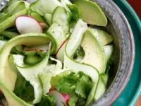 سالاد کاهو، تربچه و گشنیز