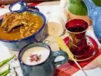 طرز تهیه آبگوشت بادمجان و کشک