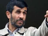احمدی نژاد و همسر و خواهرش
