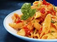 طرز تهیه ماکارونی با پنیر گوسفند