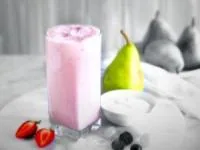 اسموتی گلابی و توت فرنگی