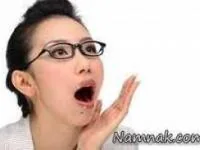 درخت با برگهای پلاستیکی