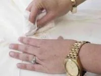 لکه مواد آرایشی