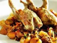 بلدرچین با انگور