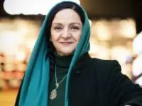گلاب آدینه