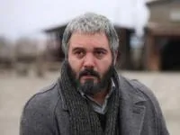 کامبیز دیرباز