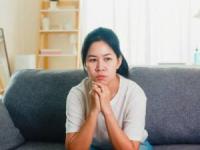 موي زائد دور سينه