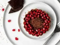 تارت انار با بیسکویت