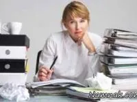 پشت گوش انداختن کار