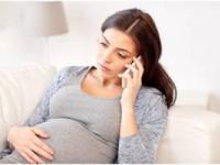بارداری و مواجهه با امواج – آیا استفاده از لوازمی مانند موبایل در دوران بارداری خطرناک است؟