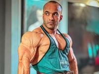 فرامرز عزیزی