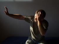 درمان حساسیت چشم به نور