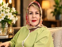 پوراندخت مهیمن