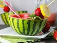 لیموناد توت‌فرنگی
