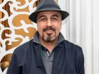 رضا عطاران
