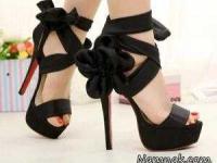 پوشیدن کفش پاشنه بلند