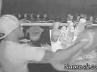 درگیری آقای گل و زن جوان