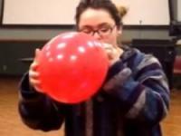 خوردن گاز هلیوم