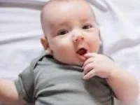 دارو دادن به نوزاد