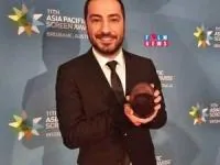نوید محمدزاده