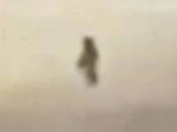 انسان در آسمان