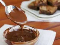 آب كردن شكلات در مايكروفر