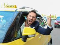 حرکت زشت راننده تاکسی