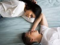 خوابیدن زوجین