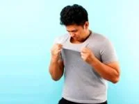 پوشیدن لباس کثیف