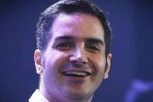 محسن یگانه