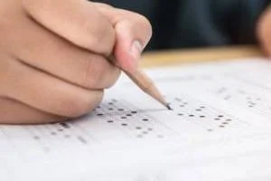 آزمون کاردانی