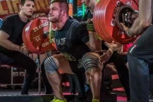 مسابقات کشوری پاورلیفتینگ