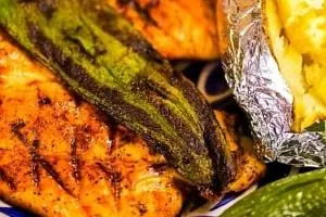 مرغ نیمه پخت