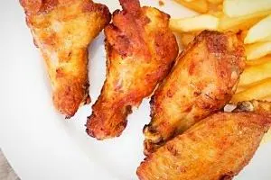 بال و گردن مرغ