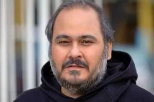 رضا داوودنژاد