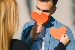 علامت مرد عاشق