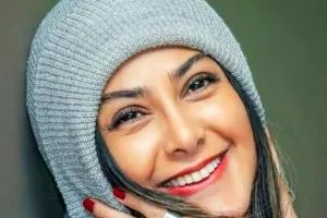 آزاده صمدی