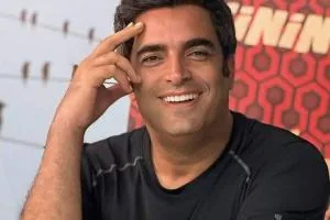 منوچهر هادی