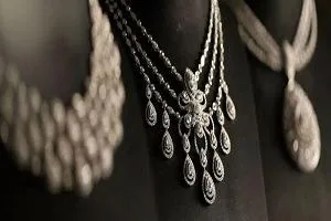 گردنبند طلا سفید