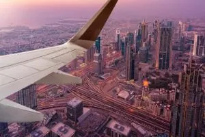 راهنمای کامل سفرهای تجاری با پرواز تهران دبی